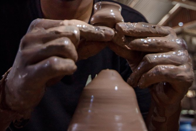 3 Hours Wheel Throwing Basic Ceramic Class - Choosing the three pieces that go home