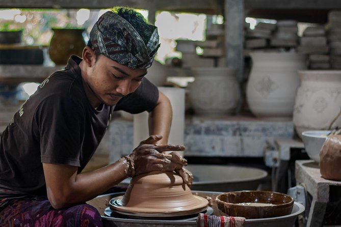 3 Hours Wheel Throwing Basic Ceramic Class - Making several shapes instead of chasing one perfect pot