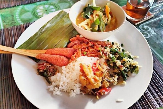 Afternoon Cooking Class & Making Bali Offering with Dinner - The spice paste that ties Balinese food together