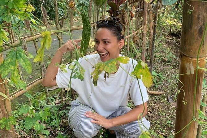 Authentic Balinese Cooking Class with Jewelry Making Class - From the garden to the cooking table