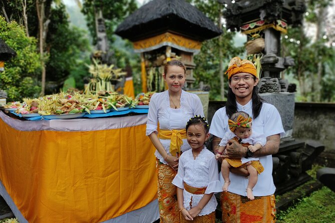 AWay From Home - Bali Village Tour - An evening of arak and family conversation