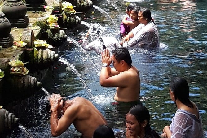 Bali Airport: One-Way Private Transfer To/From Hotel - Zone 6: Singaraja, Bedugul, and Lovina