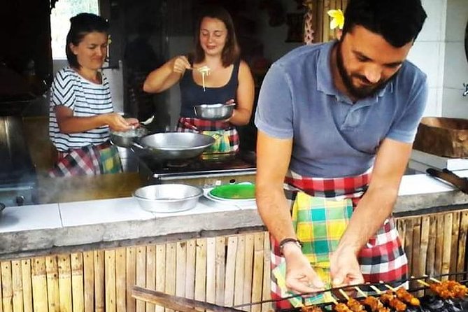 Bali Amazing Cooking Class - Cooking 10 or 11 dishes by hand
