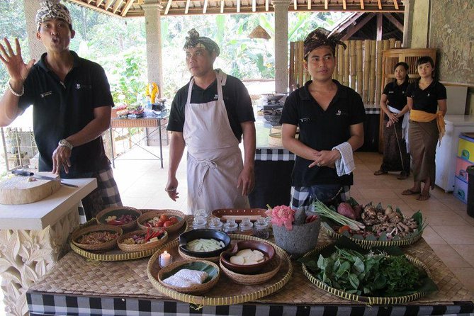 Bali Cooking Class with Culture Experience - Key points at a glance