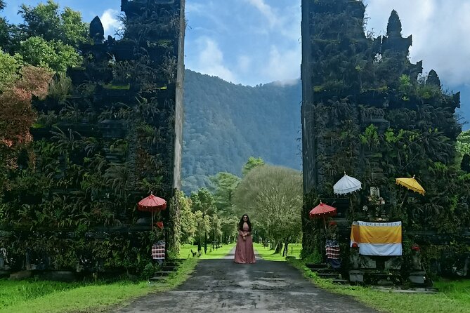 Bali-Customized Private Day Tour - Ubud: temples, rice terraces, and a coffee farm