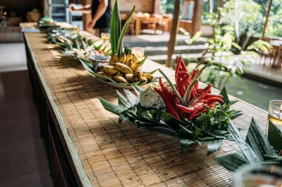 Bali : Experiences of Ubud Paon Cooking Class - Cooking with Puspa in a community kitchen