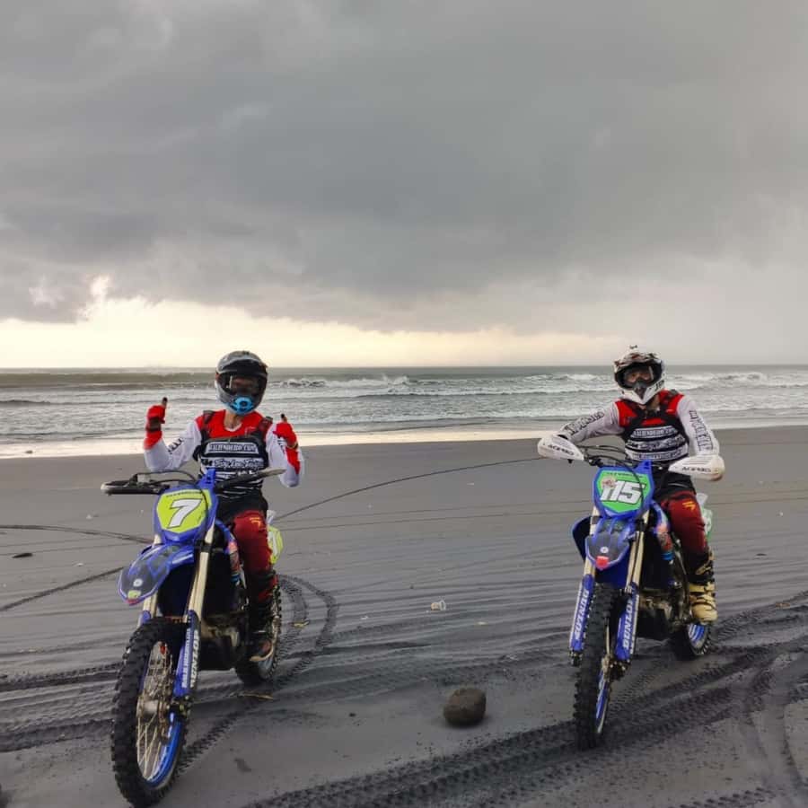 Bali: Extreme Dirt Bike Experience in Nature - Fields, open routes, and changing scenery