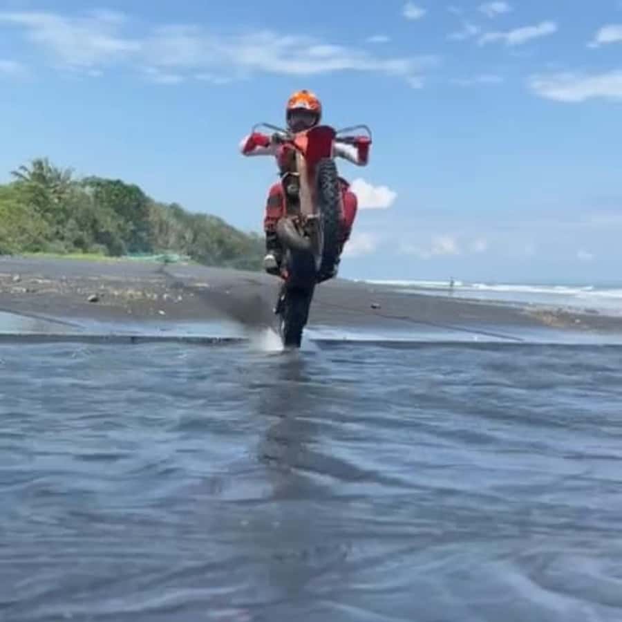 Bali: Extreme Dirt Bike Experience in Nature - What the $154 price really covers