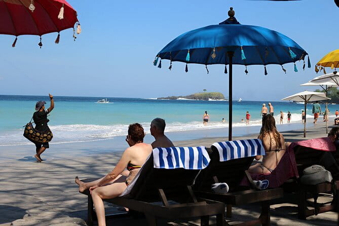 Bali Full-Day The Gate of Heaven Tour by VW Safari Classic Car - Tirta Gangga Water Palace After the Climb