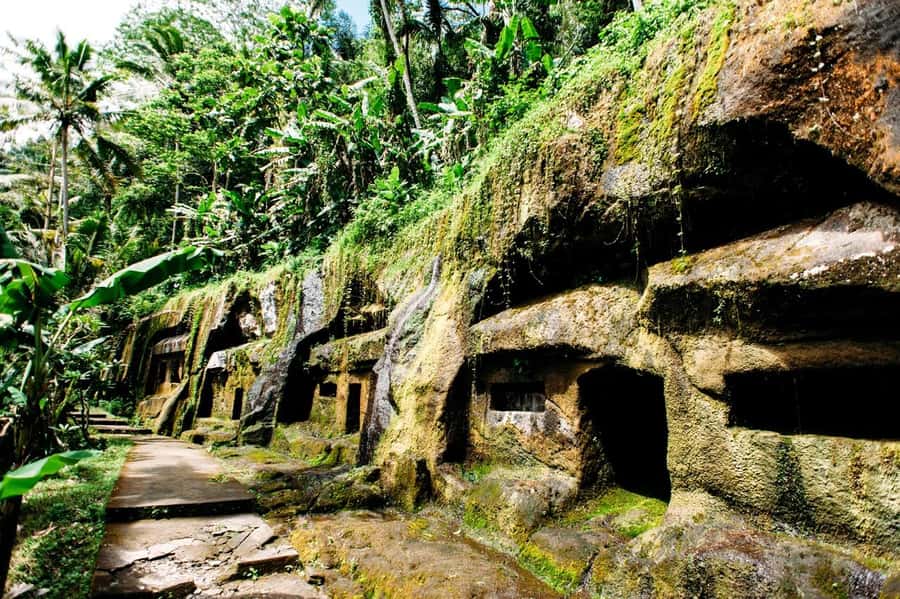 Bali: Gunung Kawi Temple & Pakerisan UNESCO Guided Tour - What the guide adds to a short visit