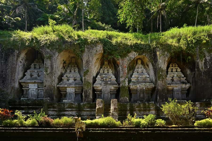 Bali: Gunung Kawi Temple & Pakerisan UNESCO Guided Tour - The 300-step descent into the Pakerisan Valley