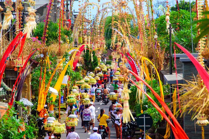 Bali Half Day Photography Tour - Photographing the traditional market