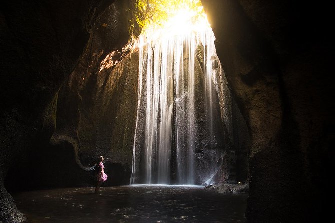 Bali Inclusive Tour: Best Waterfalls Around Ubud Area - Tukad Cepung and its cave-like entrance