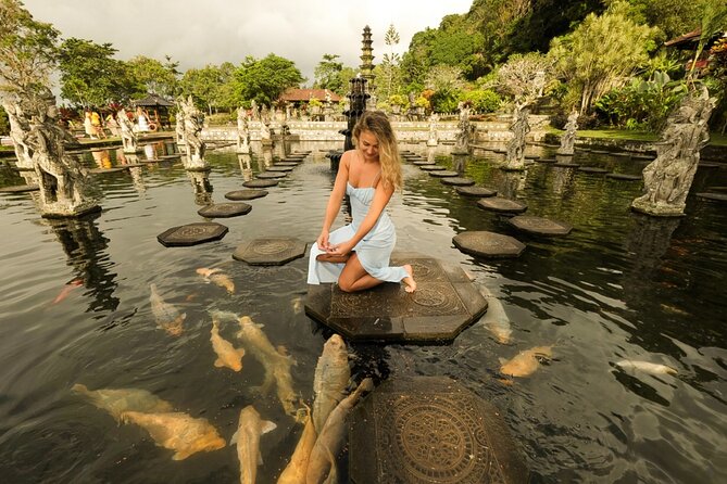 Bali Instagram Tour: Gate of Heaven, Swing and Waterfall Day Tour - Kumulilir and the jungle swing