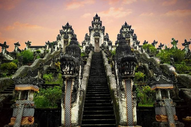 Bali Instagram Tour: Lempuyang Temple, Tirta Gangga and Tukad Cepung Waterfall - What the private vehicle adds