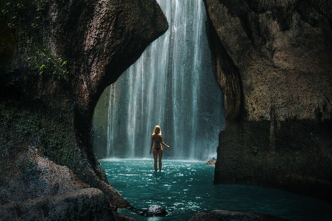 Bali Instagram Tour: The Most Scenic Spots - Tukad Cepung Waterfall through the rock
