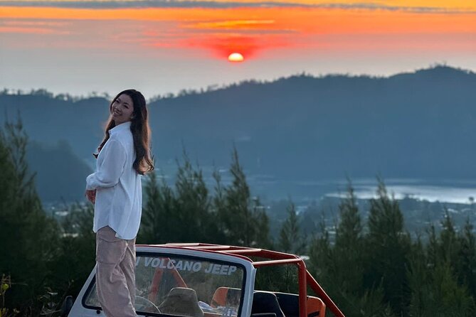 Bali: Mount Batur Jeep Sunrise & Hot Springs - All Inclusive - The floating temple photo stop