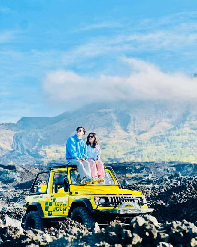 Bali: Mount Batur Sunrise Jeep and Black Lava With Breakfast - Black lava fields with a close look at volcanic Bali