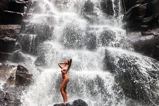 Bali: Pakerisan River Tubing Adventure with Rapids, Guide & Lunch - Tirta Geruh and the sacred side of the river