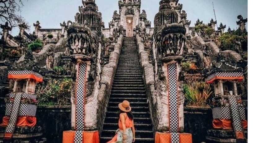 Bali: Private Instagram Tour - Tirta Gangga’s royal pools and stone figures