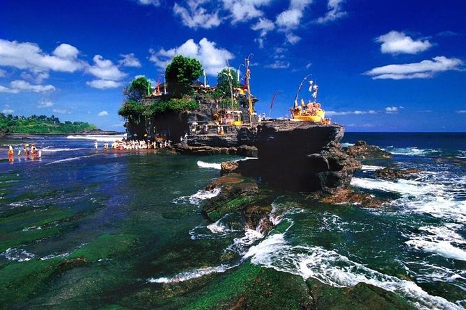 Bali Private Tour: Ulun danu Temple, Iconic Handara Gate & Tanah lot sunset. - Handara Gate: thirty minutes for the famous photo