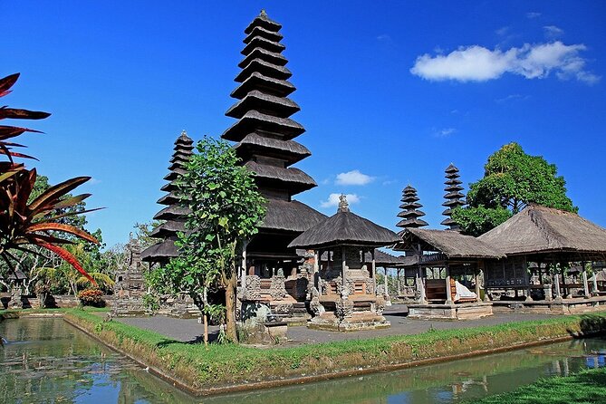Bali Private Tour: Ulun danu Temple, Iconic Handara Gate & Tanah lot sunset. - Is $57 a fair price?