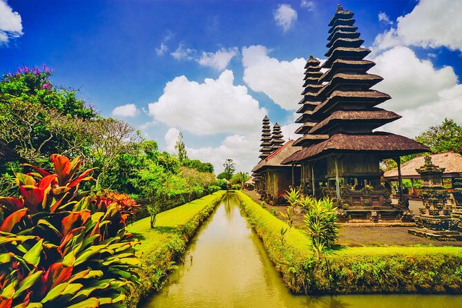 Bali Private Tour: Ulun danu Temple, Iconic Handara Gate & Tanah lot sunset. - The schedule, pace, and possible route confusion