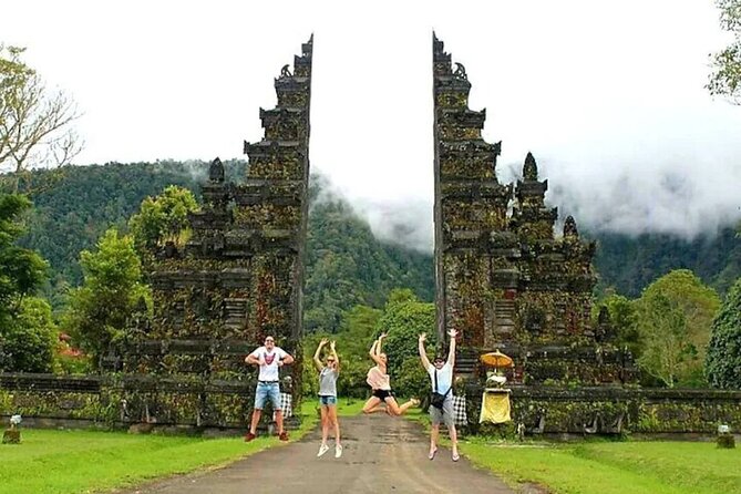 Bali Private Tour: Ulun danu Temple, Iconic Handara Gate & Tanah lot sunset. - Ulun Danu Bratan and the cool mountain air