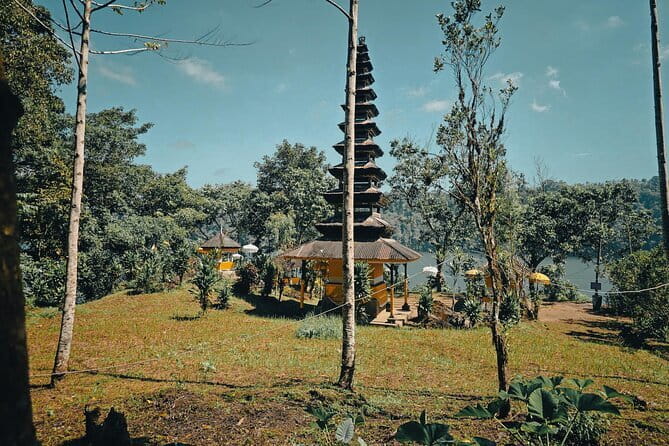 Bali Rainforest Hiking With Canoeing And Waterfall Adventure - Choosing the waterfall stop