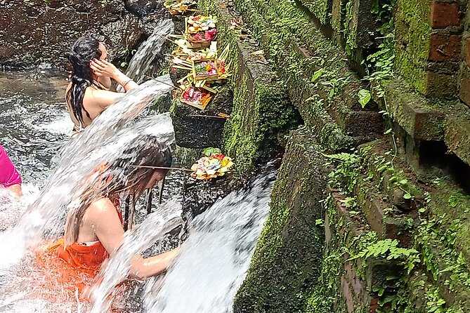 Bali Spiritual Soul Retreat Cleansing and Mantra Healing - Making Canang Sari in a local home