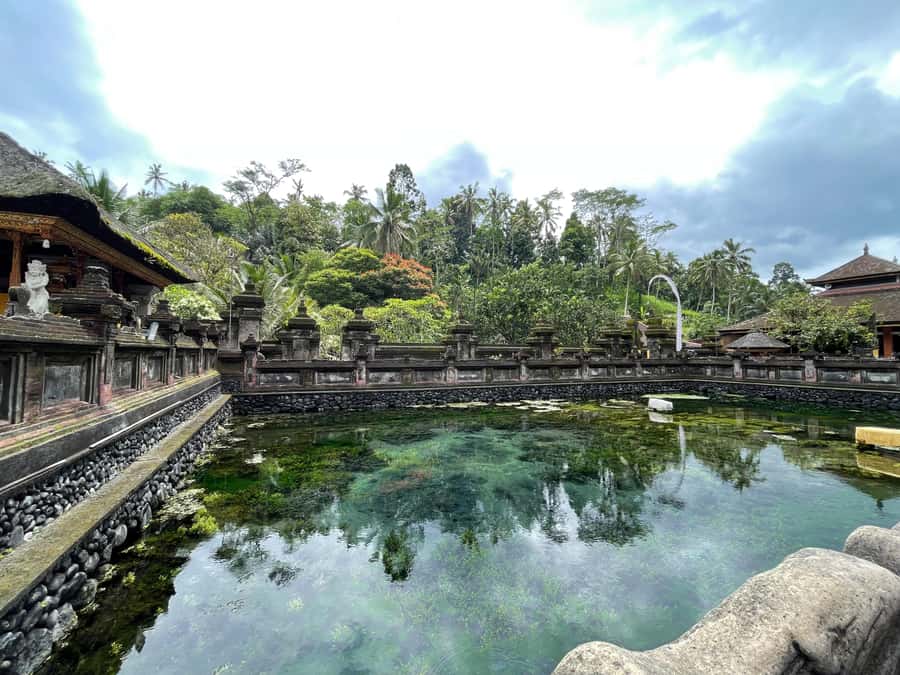 Bali: Tirta empul Temple, Rice terrace and Waterfall - Tibumana Waterfall for a calmer green setting