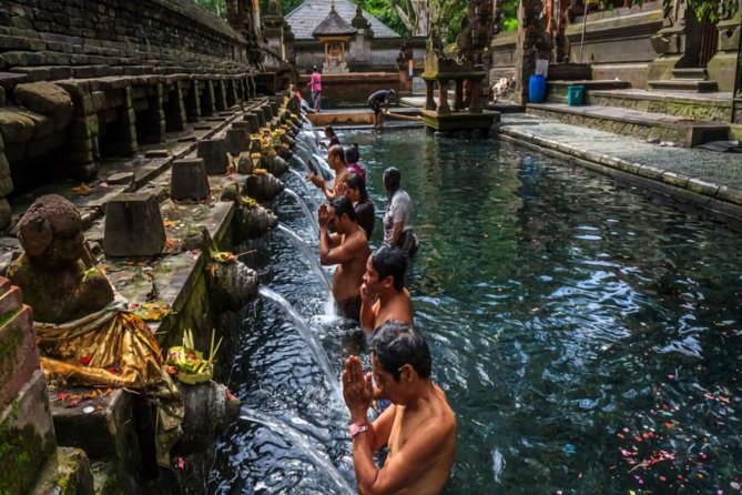 Bali Tour: Kintamani Tour with Lunch - Batuan traditional house, a practical first look at Balinese life