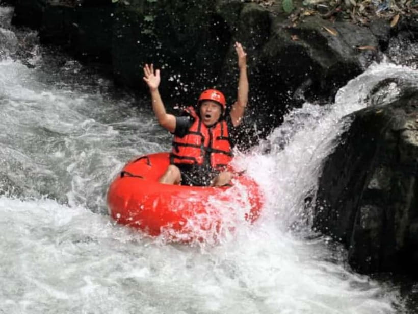 Bali Tubing Adventure: Refreshing Float Through Lush Jungles - Arrival, safety briefing, and the ride to the river