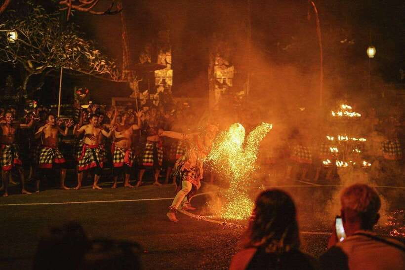 Bali: Ubud Kecak and Fire Dance Show Tickets - Why the human chorus makes Kecak different