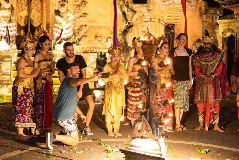Bali: Ubud Kecak and Fire Dance Show Tickets - Food, drinks, and practical comfort