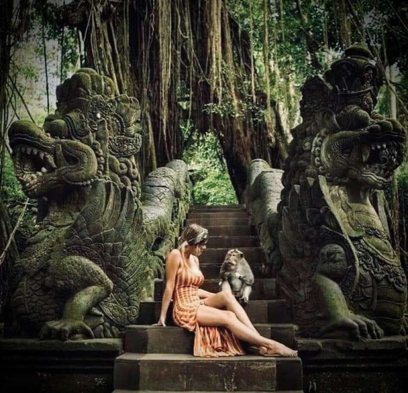 Bali: Ubud Monkey Forest, Coffee Plantation, and Market Tour - Tegenungan Waterfall Before the Crowds