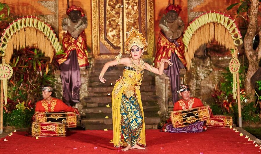 Bali: Ubud Palace Legong Dance Show Ticket - Who will enjoy this performance most