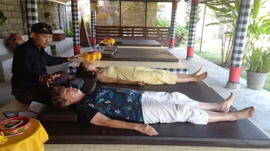 Bali: Ubud Palm of Hand Reading with Balinese Method - The reliability issue you should not ignore