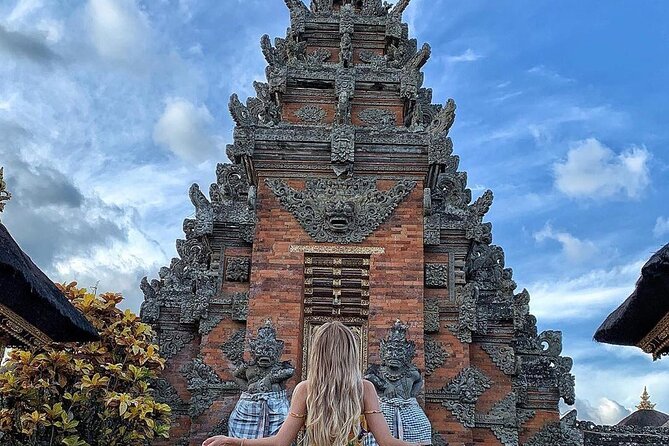 Bali Ubud private Tour with Ubud Bali Driver - FREE WIFI - Ancient temples and the lotus temple in central Ubud