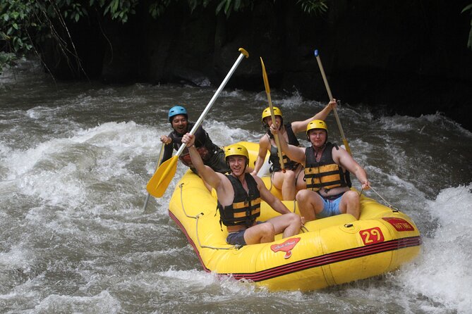 Bali White Water Rafting Yellow Garden - Showers, dry clothes, and lunch afterward