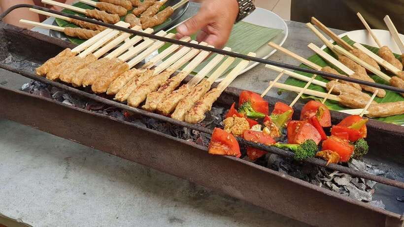 Balinese cooking class/Go shopping at the market, cook, eat - Who should book this Bali cooking class