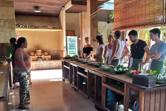 Balinese Cooking class with traditional morning market visit - Timing, transport, and practical planning