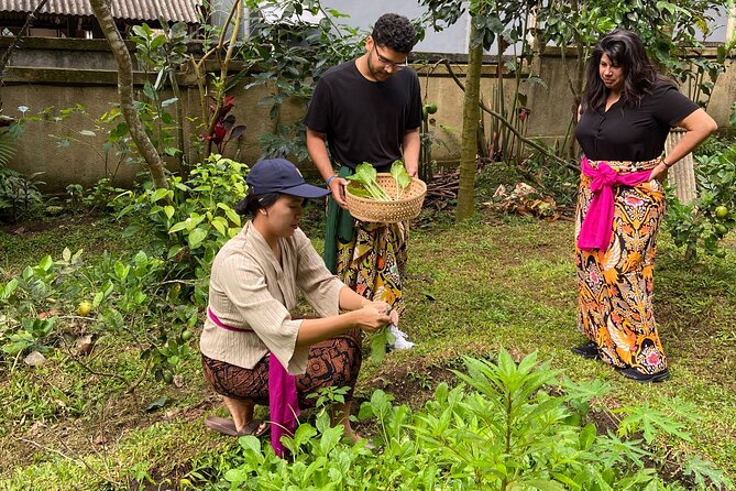 Be a real Balinese with Traditional Balinese Cooking Class - A welcome drink, snack, and sarong