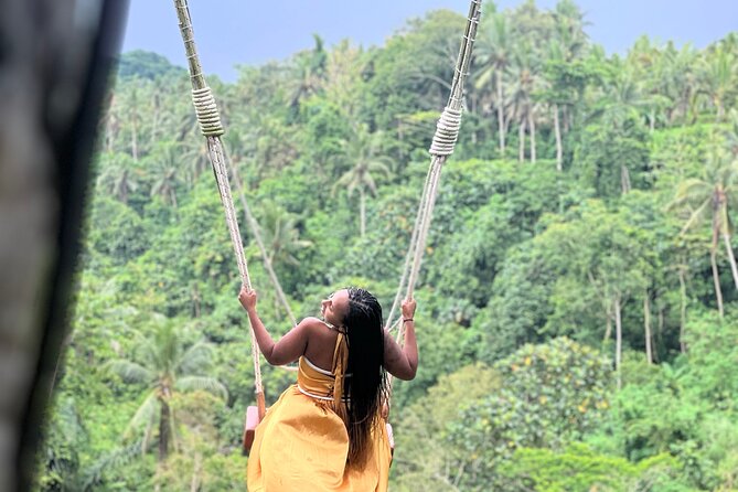 Best of Ubud : Elephant Cave Temple, Monkey forest, Rice Terrace - Exploring the carved entrance at Goa Gajah