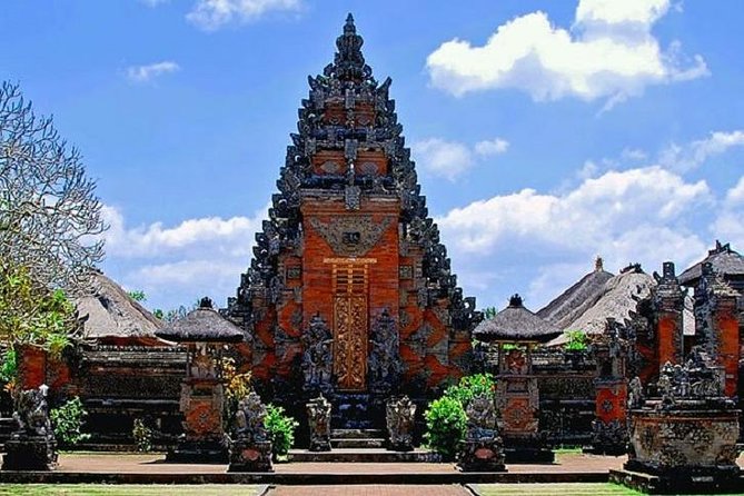 Best of Ubud Private Day Tour with All Inclusive - Tohpati Village focuses on batik and handcrafts