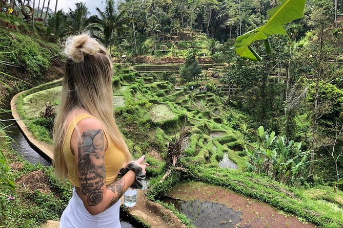 Best of Ubud Private Day Tour with All Inclusive - Mas Carving Center adds a second art tradition