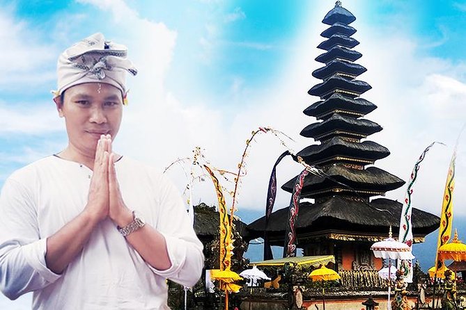 Best of Ubud Tour: Monkey Forest, Rice Terraces & Waterfall - Starting with Balinese art, dance, or village crafts