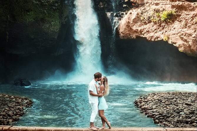 Best of Ubud Tour: Monkey Forest, Rice Terraces & Waterfall - Reading the terraces at Tegalalang