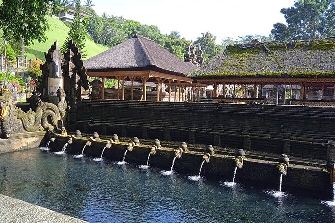 Best of Ubud - Ubud Tour Popular - All Inclusive - Ubud Art Market opposite the royal palace