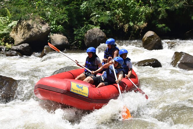 Best White Water Rafting & Lunch, Ubud - Changing facilities and lunch after the river